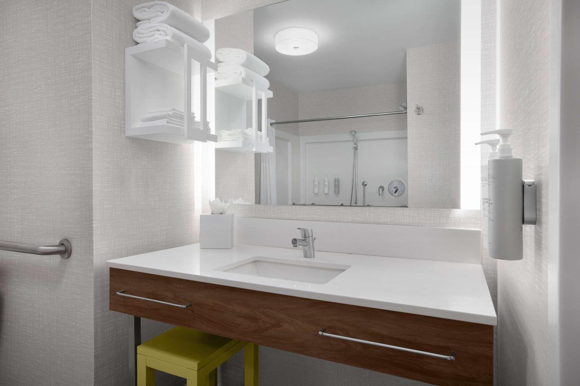 Hampton Inn Yorkville Ngoại thất bức ảnh