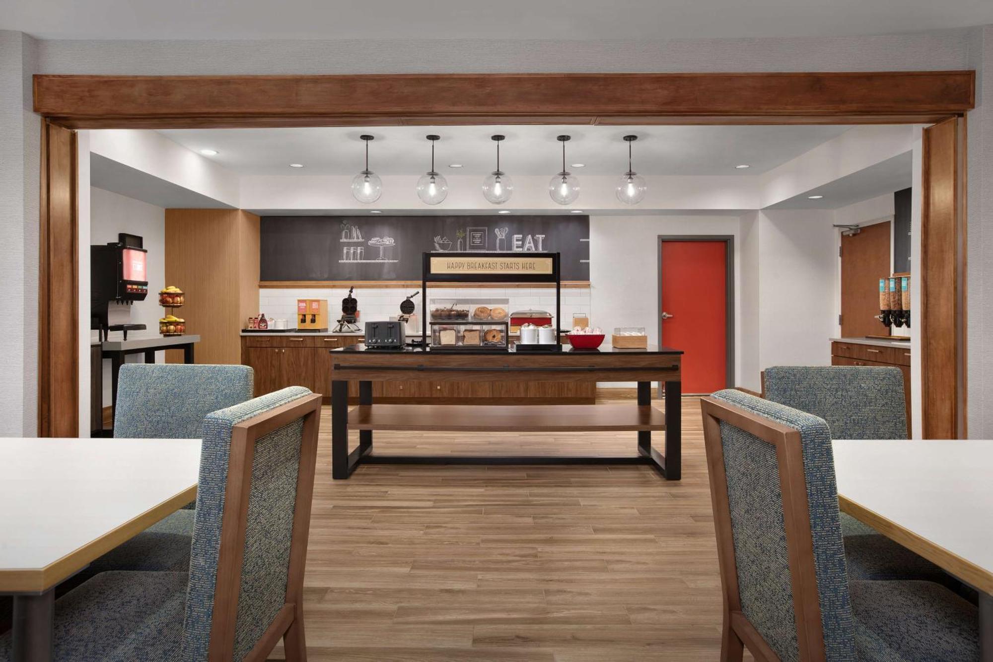 Hampton Inn Yorkville Ngoại thất bức ảnh